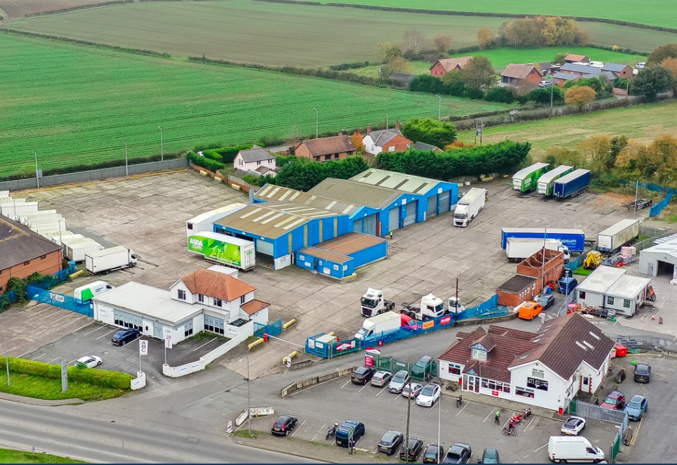 TRANSPORT CAFE AND TRUCK STOP, TARPORLEY ROAD, LOWER WHITLEY, WARRINGTON, CHESHIRE, WA4 4EZ