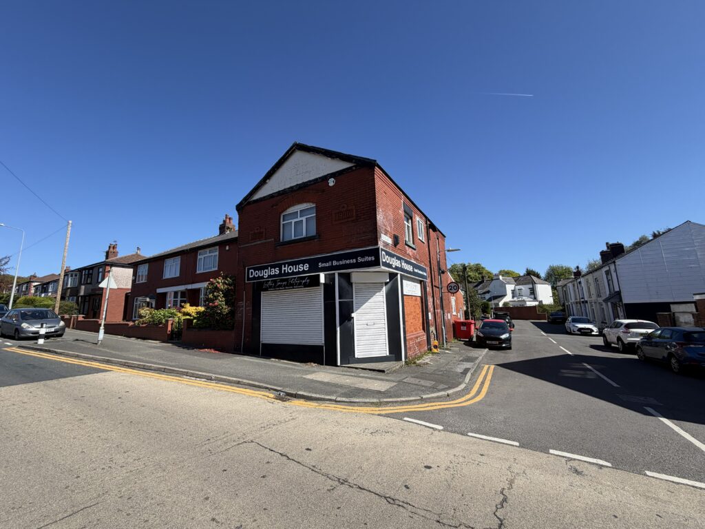 196 Belmont Road, Bolton, Bolton, BL1 7AR